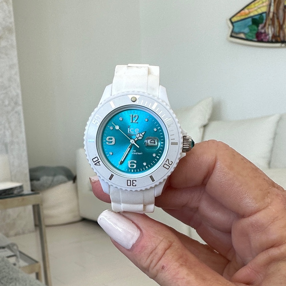 Ice-Watch White and Blue Watch